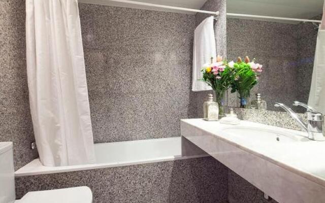 Apartment Barcelona Rentals - Sarria Apartments Near Center