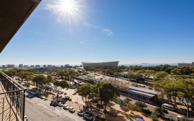 705 Cape Royale Luxury Apartment