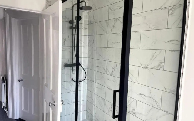 Large Boutique Self Catering Southsea Holiday Flat