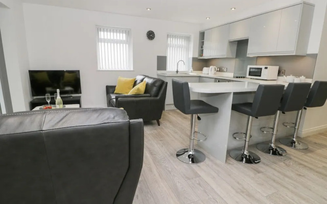 The Office Gardens, Apartment 1