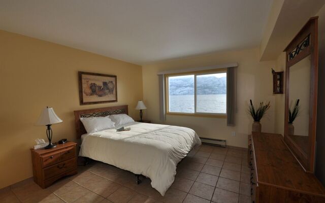 Seclusion Bay Resort