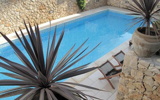 Apartment With Pool And Panoramic Terrace