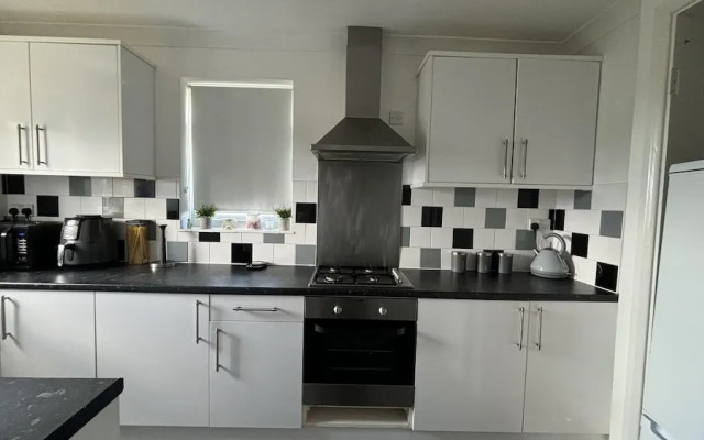 Romford Cozy Retreat