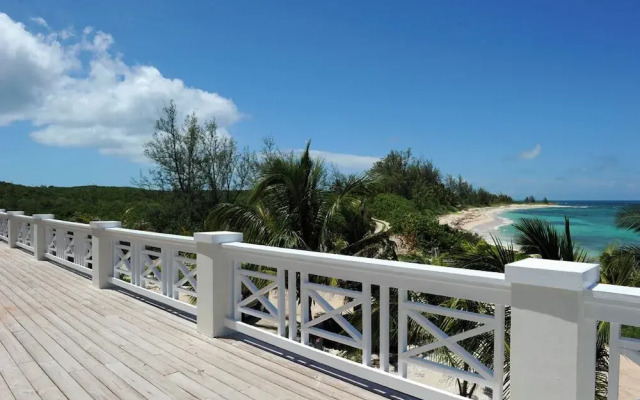 Beachside Beauty: Brand New Home With Pool