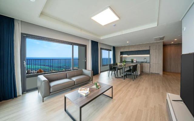 Sokcho I Park Suite Hotel and Residence