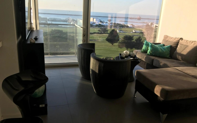 Incomparable Vista al Golf