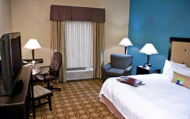 Hampton Inn & Suites Charlotte Airport