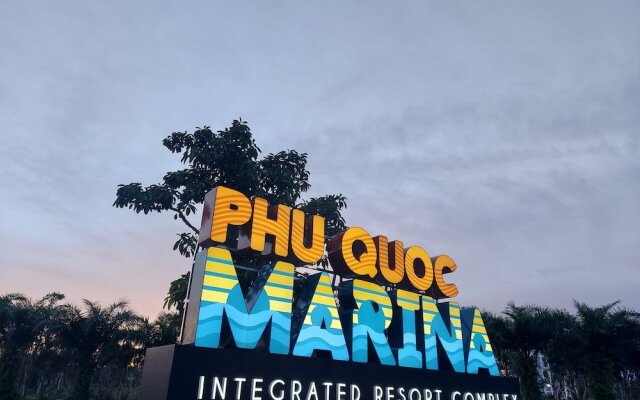 Marina Seaside Boutique Hotel