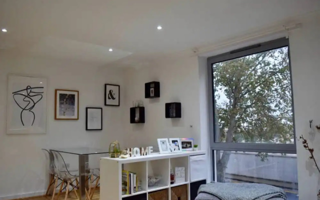 One Bedroom Flat Close to London City Airport