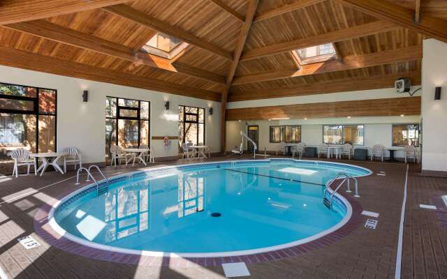 Comfort Inn & Suites Branson Meadows