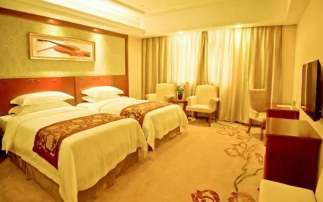 Vienna Classic SH Jinshanwei Railway Station