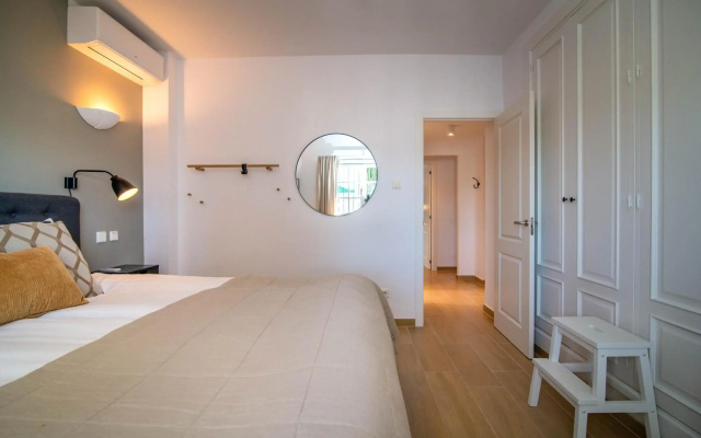Newly renovated 3 bedroom apt next to Puerto Banús