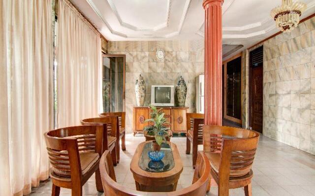 OYO 2690 Hotel Tampan