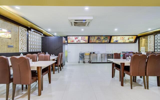 Capital O 5381 The Emirates Hotel