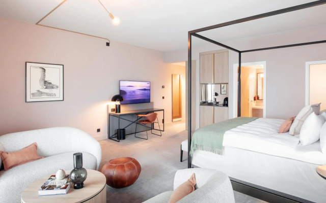 Clarion Hotel Sea U