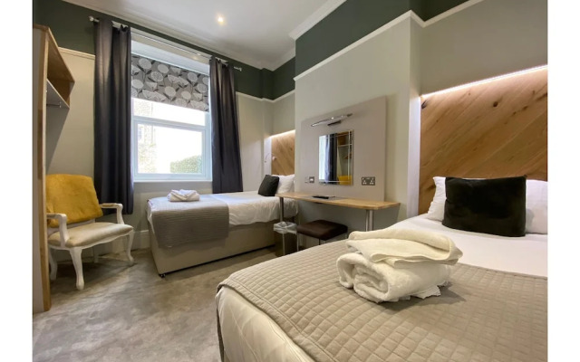 OYO Harmony Apartments