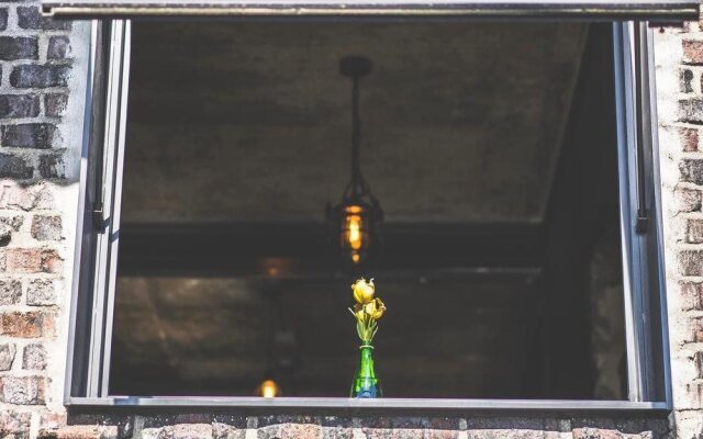 Paul's Guesthouse - Hostel