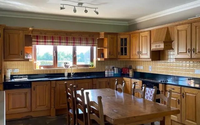 Gallagh Guest House self catering h18r252 Eircode