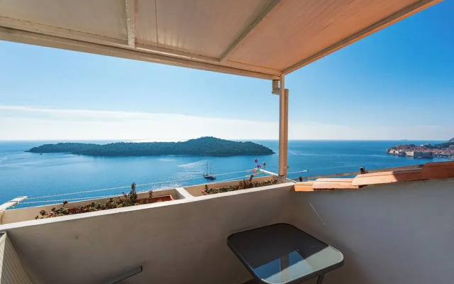 Apartment Blue Horizon