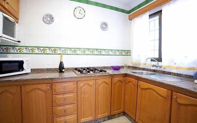 Villa Caleta - Plaza Mayor