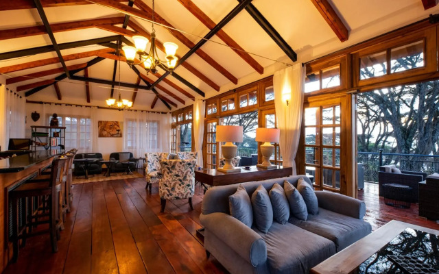 Karibu Camps Lodges-Ngorongoro Lions Paw