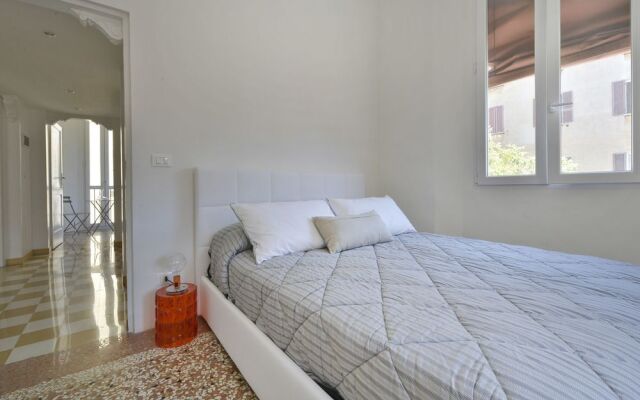 Central Design Apartment