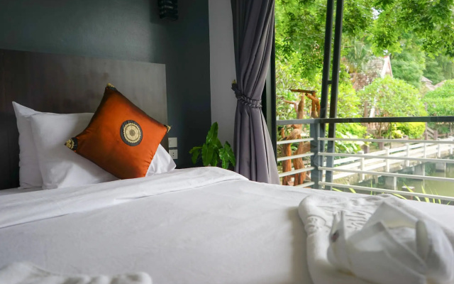 Nakhaburi Hotel & Resort