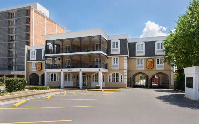Super 8 by Wyndham New Orleans