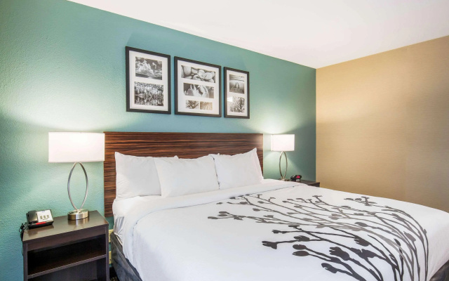 Sleep Inn & Suites Dunmore