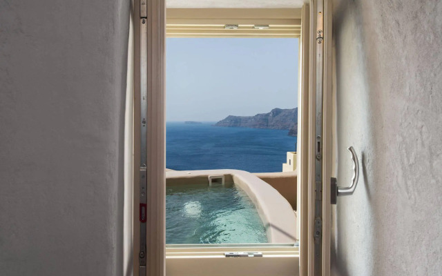 Ammos Oia Mansion