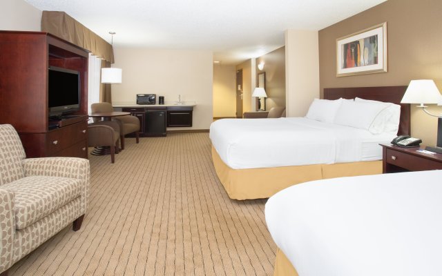 Holiday Inn Express & Suites Minot, an IHG Hotel
