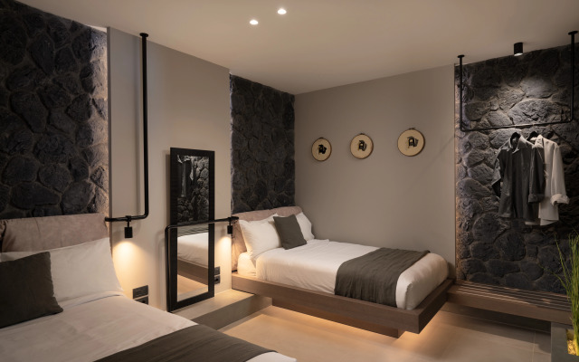 Apikia Santorini Suites - Adults Only