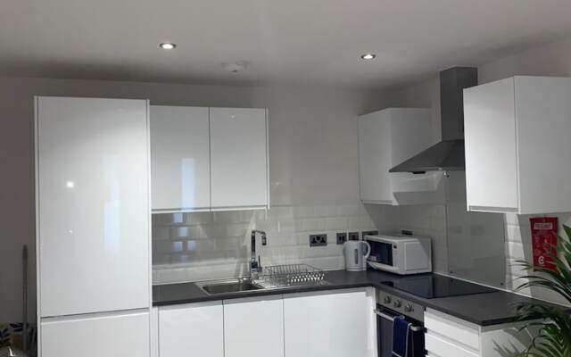 Fresh and Modern 2 Bed Flat Birmingham