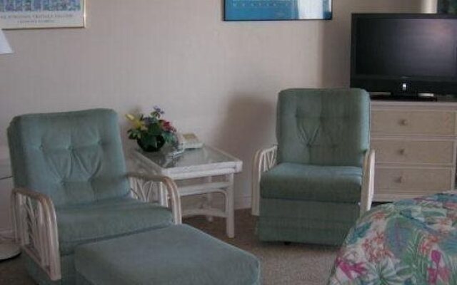 Cedar Cove Hotel