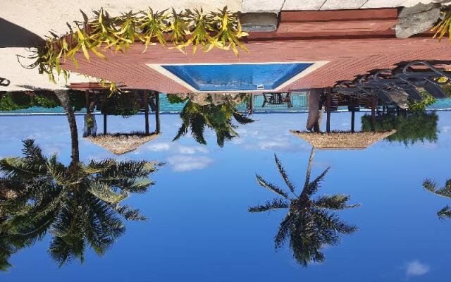 Moana Sands Beachfront Villas