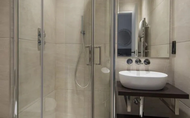 Grand 2br in Westminster by Sonder