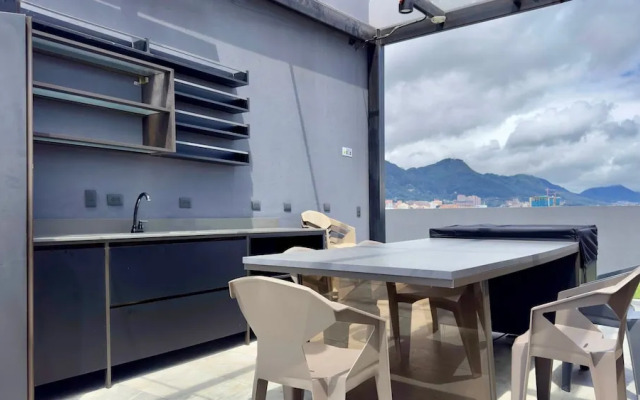 w Marvelous Loft in Polo