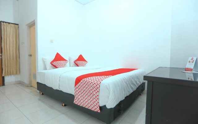 OYO 118 Dorothea Residence