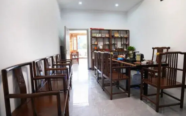 Yinxian Baicaotang (Jianhe 2nd Road)