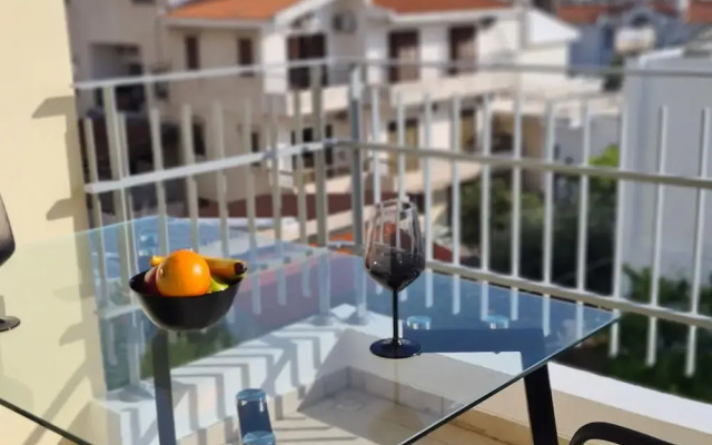 77 KPF - Stay Paphos Beyond Studio