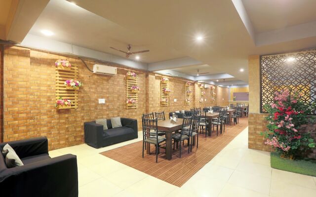 Hotel Lemon Suites & Banquet Noida Sector 62