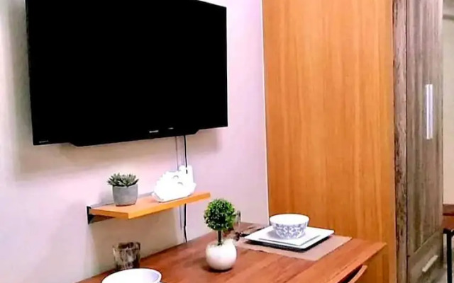 Urban Retreat at Shell Residences With Netflix 300mbps Wifi