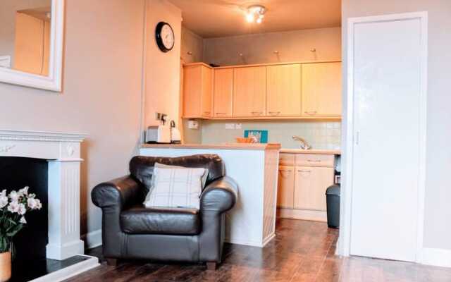2 Bedroom Central Apartment
