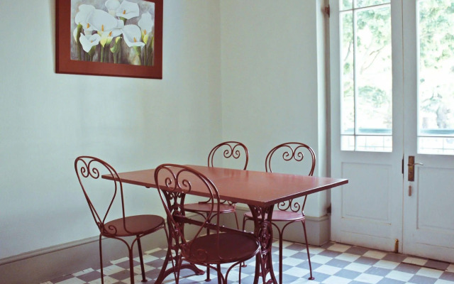 Mountain Manor Guest House & Executive Suites