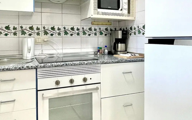 Belvilla by OYO Residencial Hibiscus 405