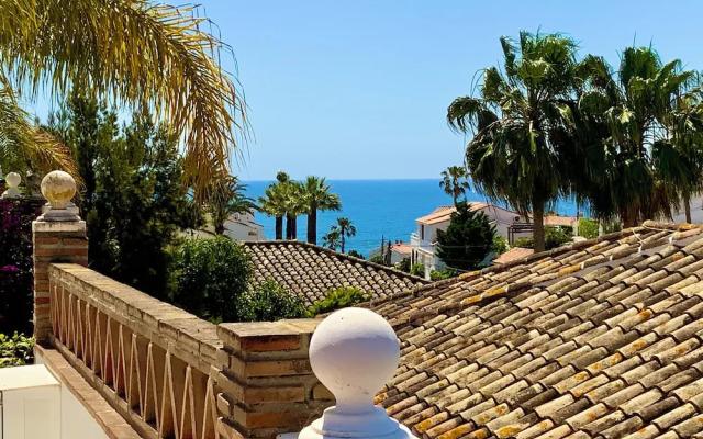 Villa With Pool, Walk to Beach, Restaurants, Shops