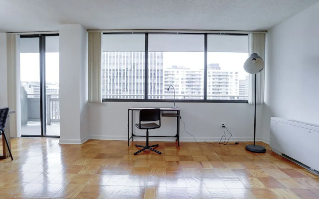 Convenient Apt Near Airport