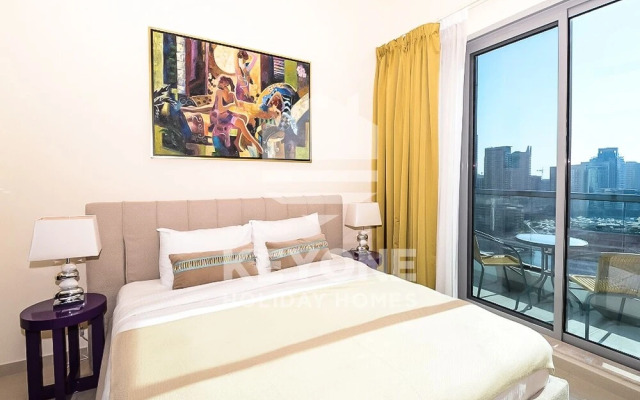 KOHH – 1BR in Bay Central