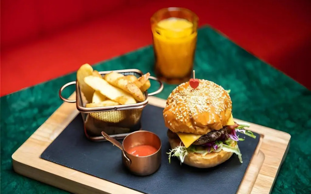 Отель Radisson Red Shanghai Wujiaochang