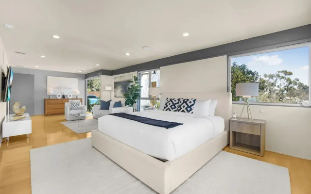Solara Point - Sunset to Skyline With Pool & Epic Views